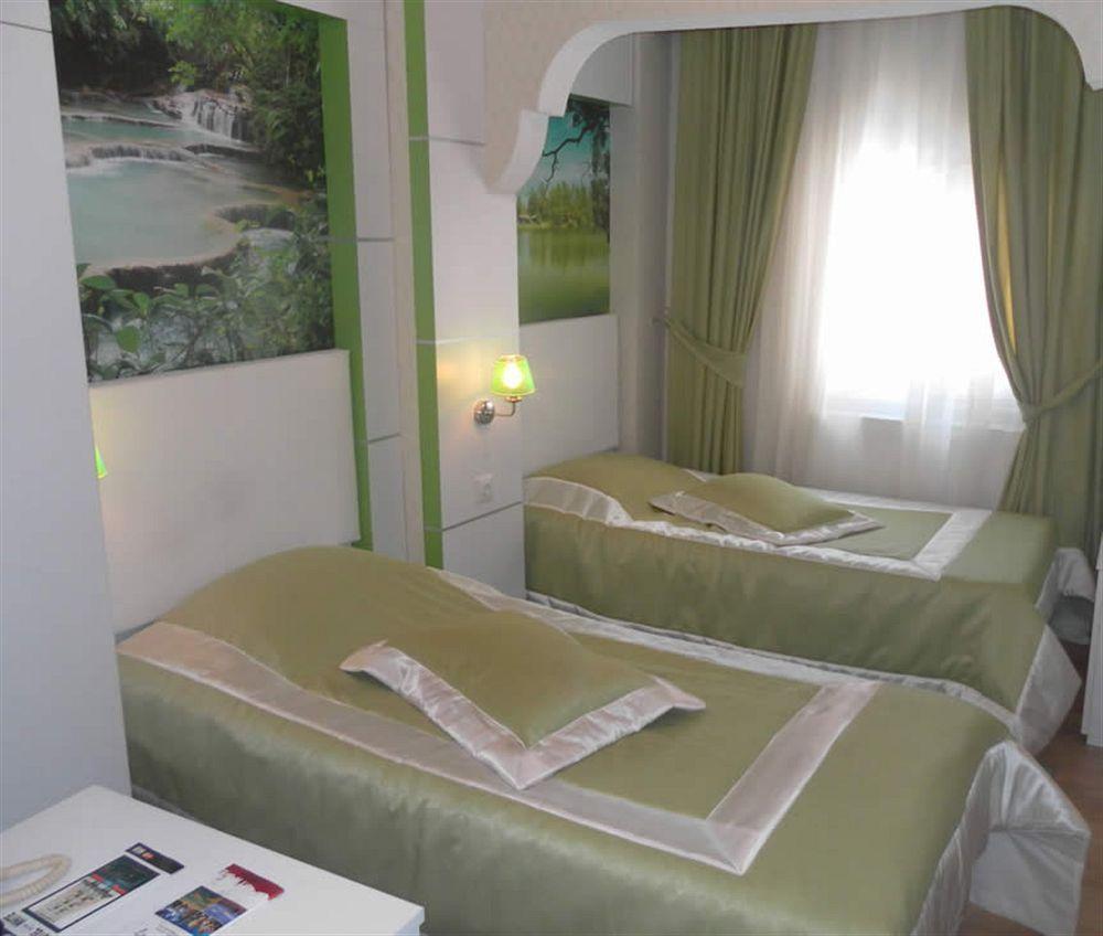 Otel La White 2*