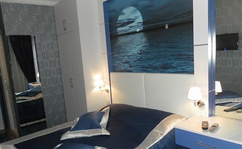 La White Otel 2*