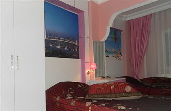 Otel La White 2*