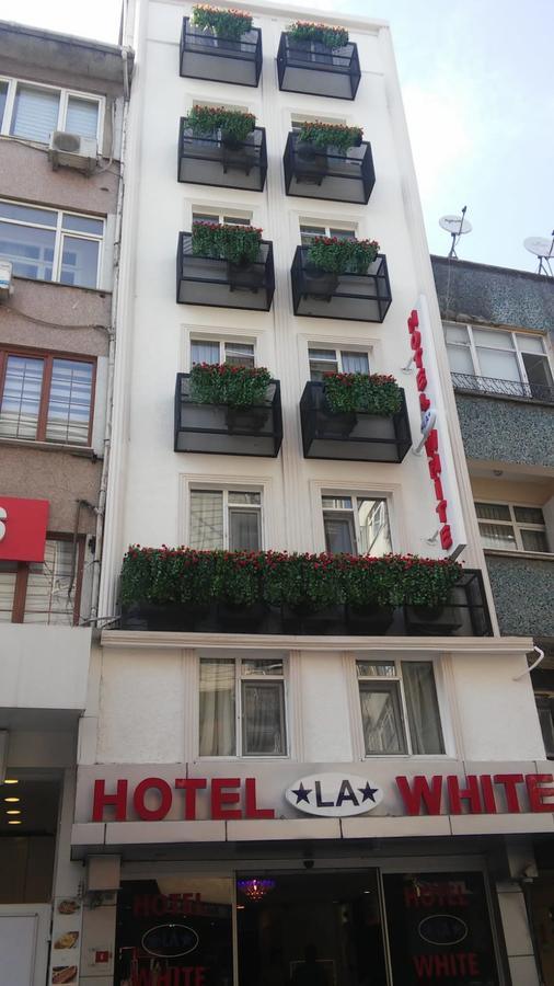 Otel La White 2*